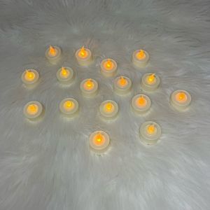 NWOT FURORA LIGHTING Battery Tea Lights